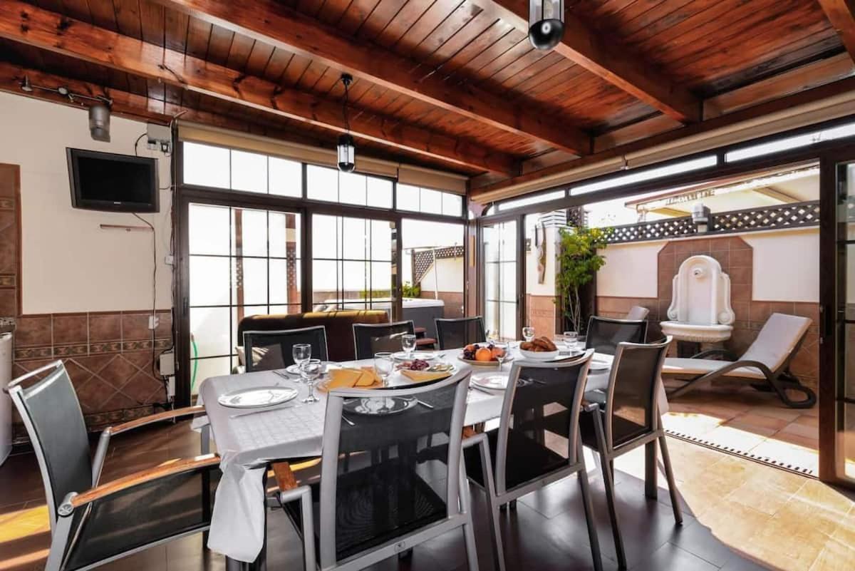 Апартаменти Stunning Penthouse In The Centre Of Нерха Екстер'єр фото